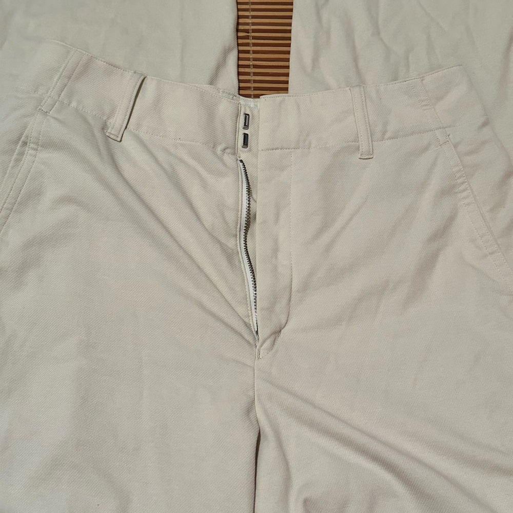 Uniqlo’s Women Trousers